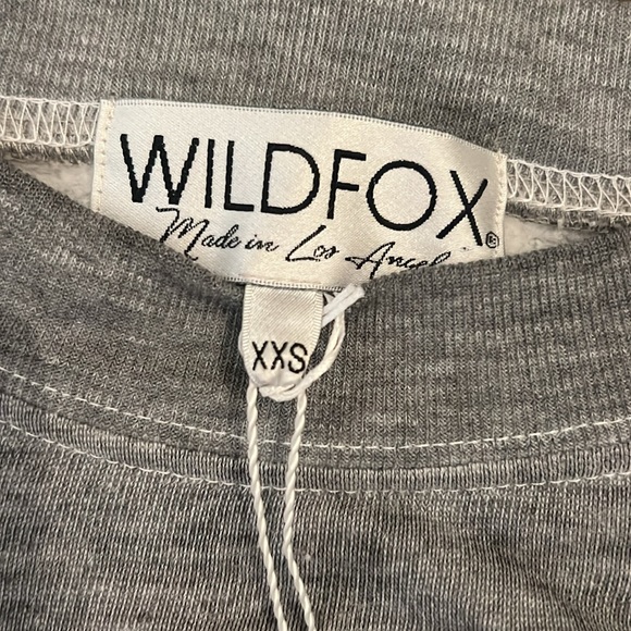 Wildfox ~ I’m The Present Sweatshirt - large red bow! So adorable! Size xxs! - Picture 2 of 16